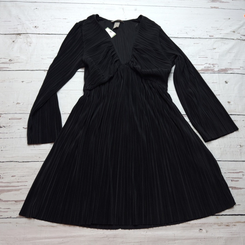 H&M Black Plisse Pleated V-Neck Mini Dress Long Bell Sleeve Recycled Poly Large